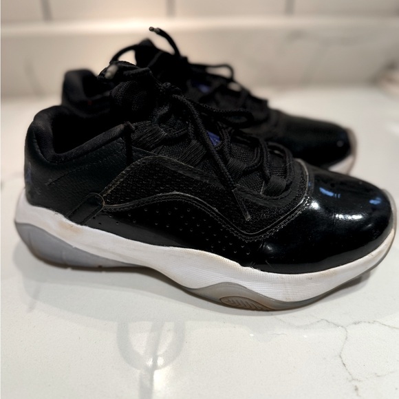 Nike Other - Nike Air Jordan 11’s “Blues”